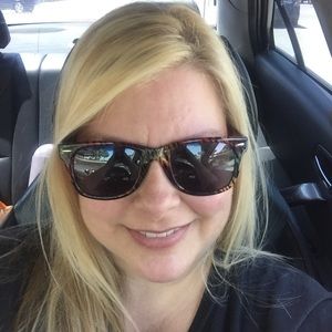 Meet your Posher, Kellie